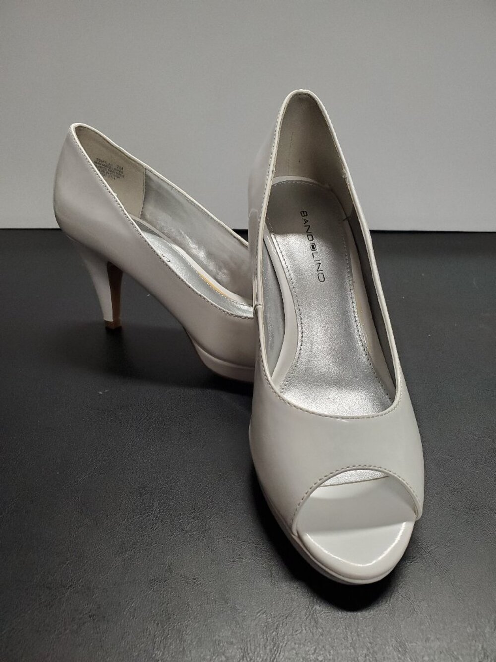 Bandolino White Pump 3" Stiletto Heel Peep Toe Women’s Size 7M New W/O Box